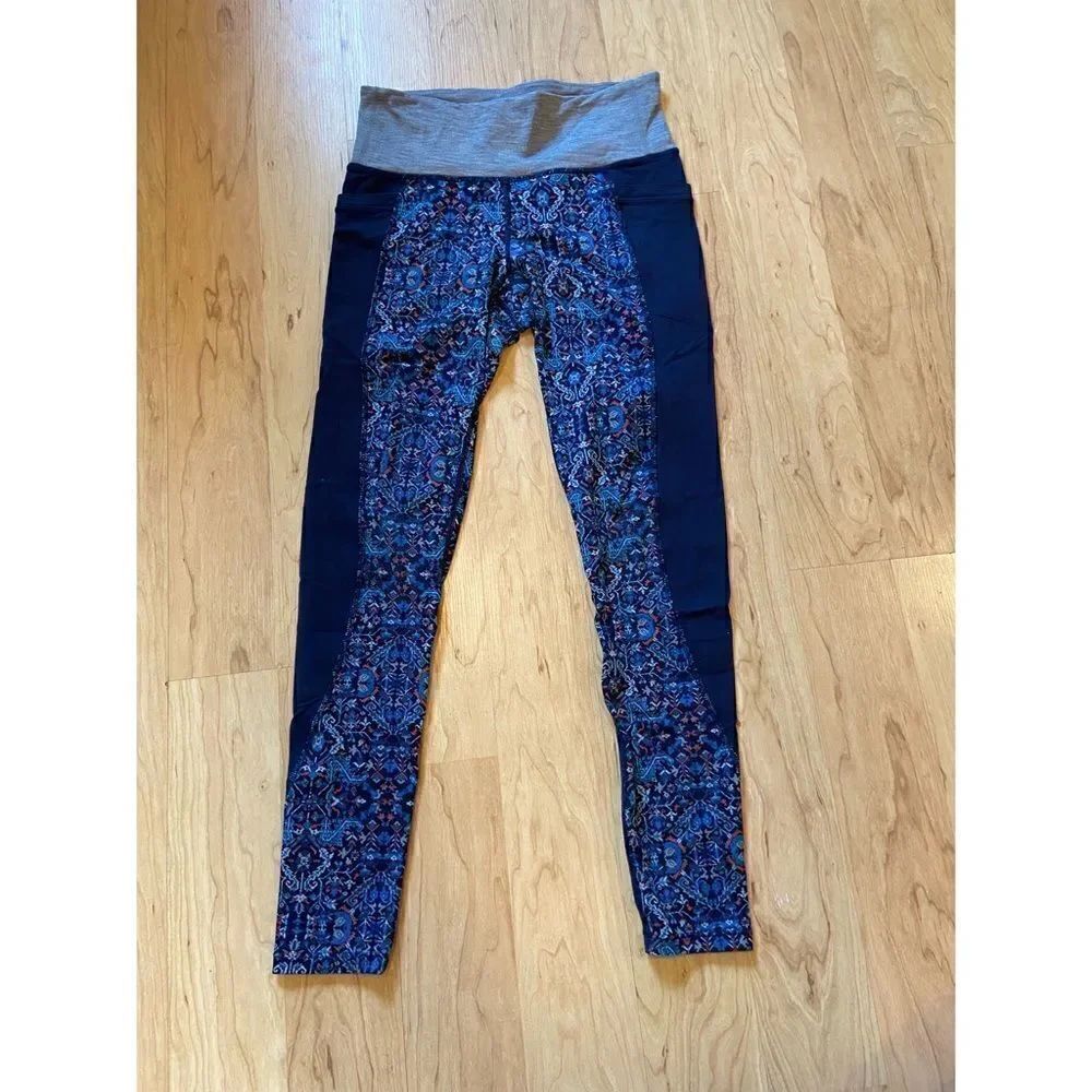 Athletaโpatternedโathleticย leggingsโ